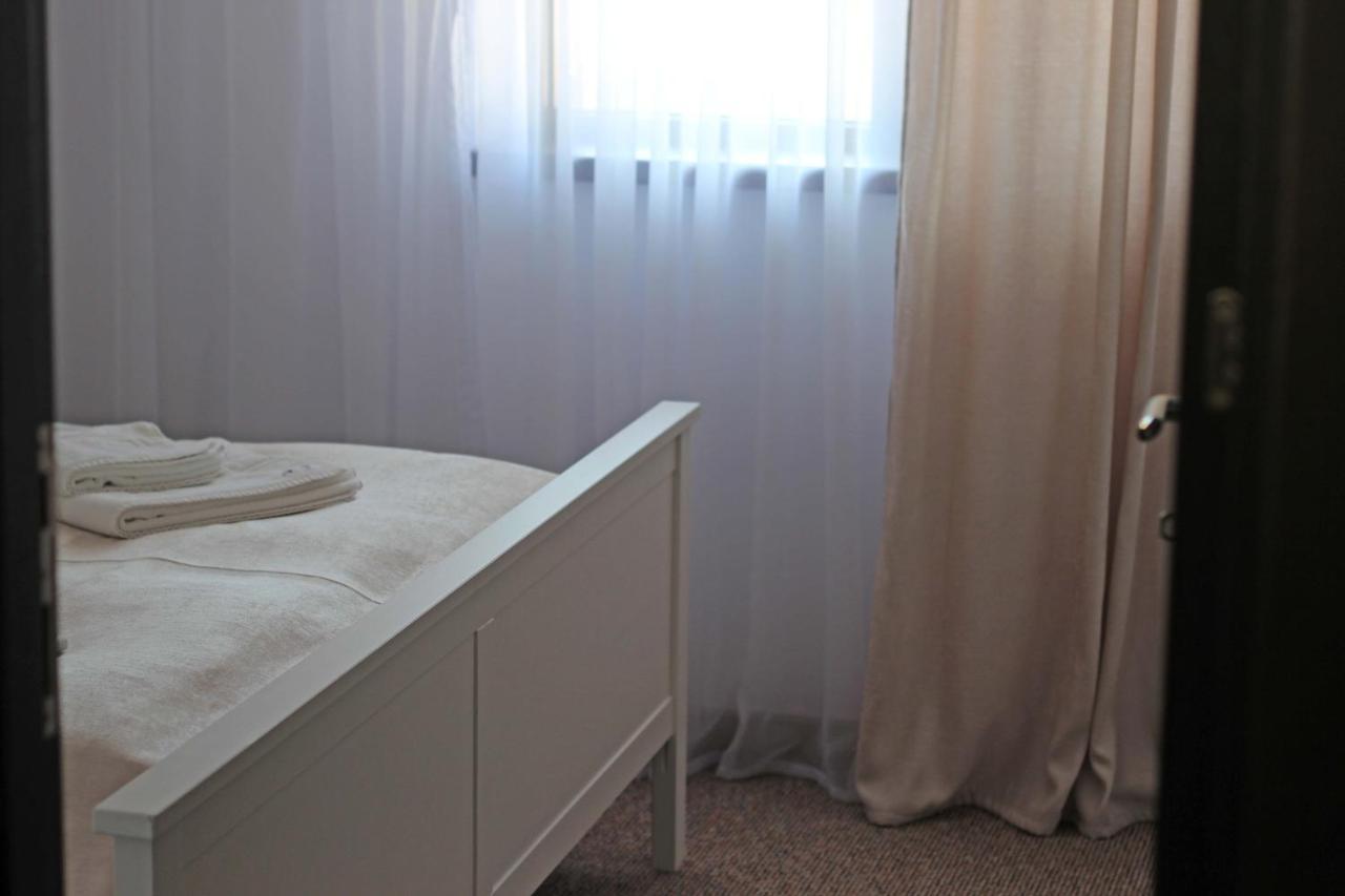 Pensiunea Casa Iorgovanul Urseni Mosnita Noua Exteriör bild